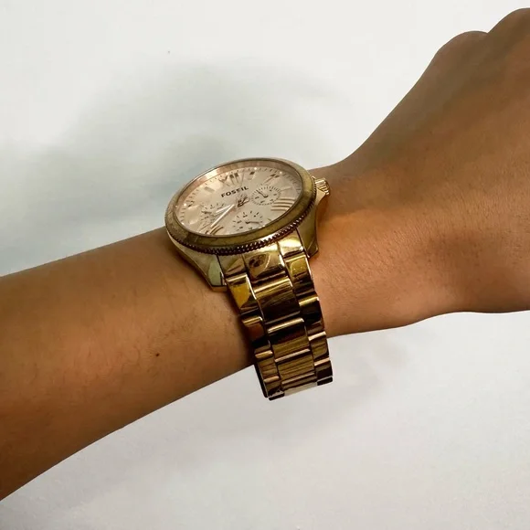 Fossil Women’s Watch- Rose Gold tint Model Number: 7417400